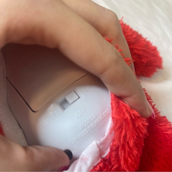 Tickle Me Elmo Hasbro Giggling Talking Plush Toy 14” Sesame Street Tested WORKS! - Picture 8 of 9